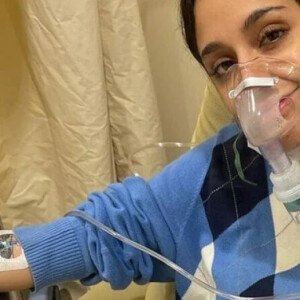 Atriz compartilhou uma foto no hospital e chocou seus fãs