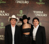 Ana Castela faz dueto com Chitãozinho e Xororó na música tema de abertura da novela 'Terra e Paixão', próxima das nove da Globo
