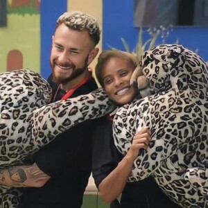 Aline Wirley desabafava com Fred Bruno sobre ter que gravar um programa ao lado de Fred Nicácio e Domitila