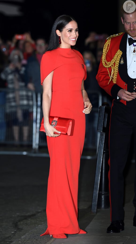 Vermelho foi cor apontada por dois especialistas como sugestão para Meghan Marke na coroação