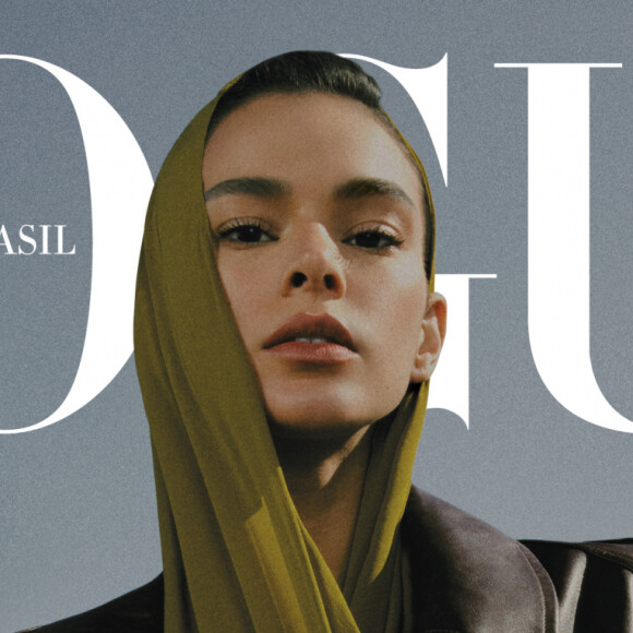 Na revista Vogue, Bruna Marquezine falou sobre relacionamentos, pressão estética e as expectativas para 'Besouro Azul'