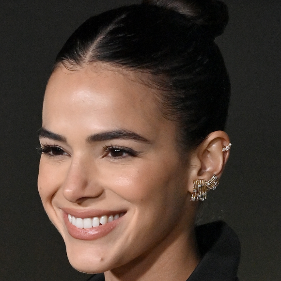'Tal mãe, tal filha': Bruna Marquezine emociona ao exibir foto antiga da mãe