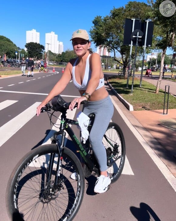 Cristiana Oliveira é adepta de exercícios para manter a boa forma aos 59 anos