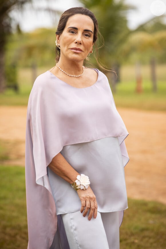 Grande segredo de Irene (Gloria Pires) será revelado a Daniel (Johnny Massaro) na novela 'Terra e Paixão': no passado, ela foi garota de programa