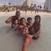 Romário viajou com a namorada para Aruba, no Caribe, mas levou os filhos juntos. 'É tudo nosso', legendou o ex-jogador na foto postada em sua conta do Instagram