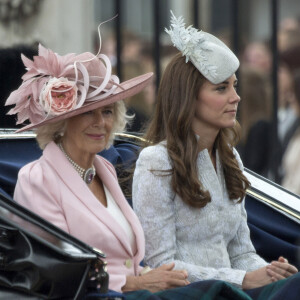 Climão entre Kate Middleton e Camilla Parker-Bowles ficou ainda mais evidente na coroação do Rei Charles III