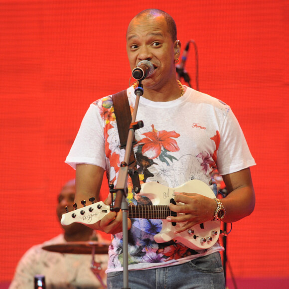 Anderson Leonardo, do Molejo, foi diagnosticado com câncer na região inguinal em outubro de 2022 e agora doença atingiu os testículos