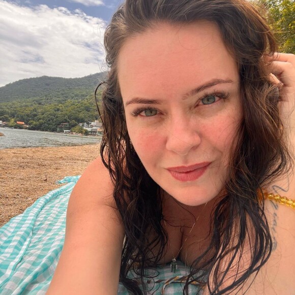 Mari Bridi irá ficar com o pé enfaixado por 20 dias