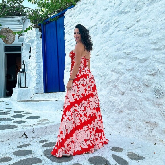 Bruna Biancardi posou em paisagens encantadoras da Grécia