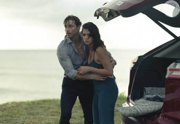 Final "Perfil Falso": Miguel (Rodolfo Salas) ajuda Camila (Carolina Miranda) a figir sua morte após briga com Ángela (Manuela Gonzáles)