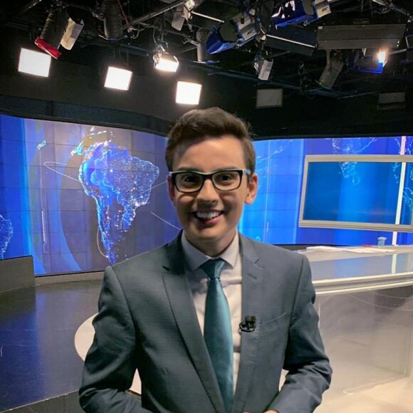 Dudu Camargo estava no prazo final de seu contrato no SBT, mas foi demitido meses antes.