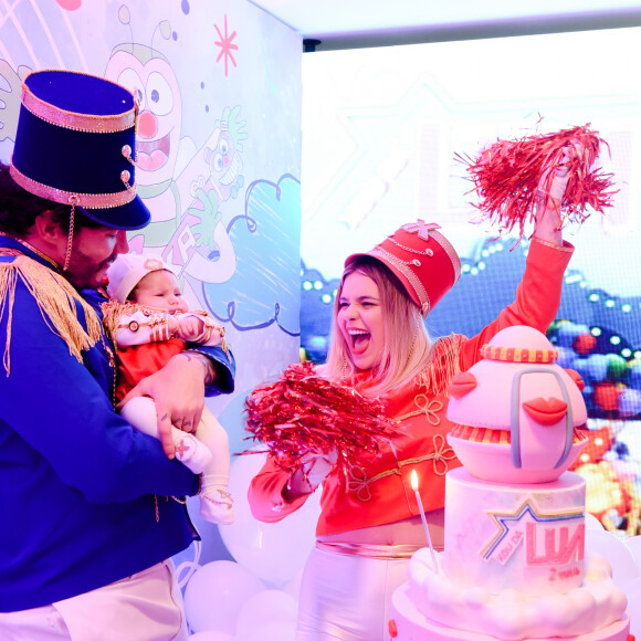 Filha de Viih Tube e Eliezer ganhou festa de mesversário dos pais, mas web se dividiu