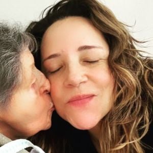 Morre a mãe da cantora Ana Carolina