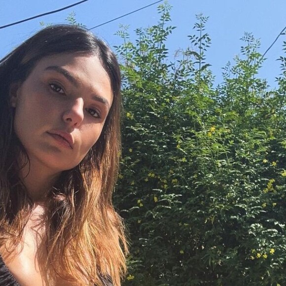 Após fotos de biquíni, Isis Valverde recebeu chuva de elogios