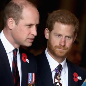 Rei Charles III teria dito a William que ele e o irmão, Harry, já tiveram uma relação diferente, na qual dividiam 'momentos preciosos em família'