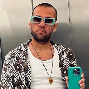 A defesa do jogador Daniel Alves tentou várias vezes conseguir a soltura do seu cliente, mas a Justiça da Espanha negou.