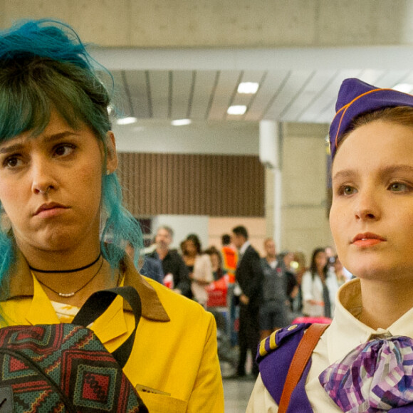 Larissa Manoela e Thati Lopes em cena do filme 'Diários de um Intercâmbio'.