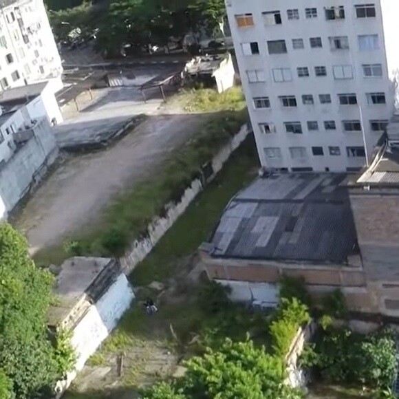 Terreno onde está o teatro oficina e o local onde Silvio Santos tentou construir prédio.