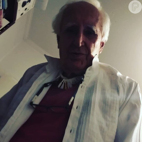 Ze Celso Martínez, aos 86 anos, sofreu queimaduras graves, e morreu de falência múltipla dos órgãos