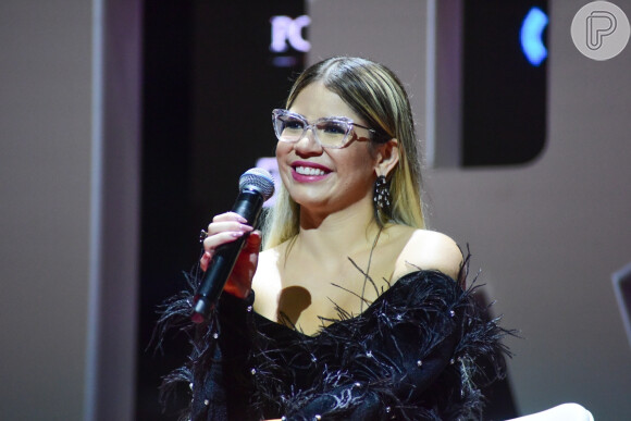 Advogado da família de Marília Mendonça anuncia perfume com o nome da cantora