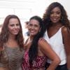 Viviane Araújo e Cris Vianna posam com Regina Celi, presidente da Escola de Samba Salgueiro, no Rio