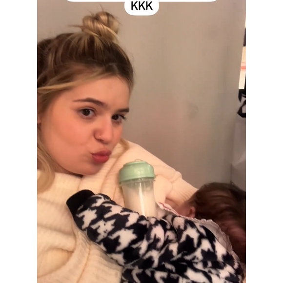 Viih Tube filma hora de amamentar Lua Di Felice