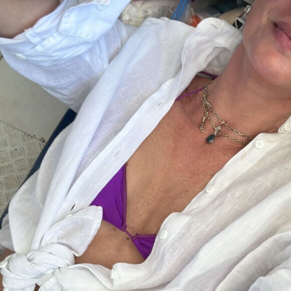 Quarto de Luciana Gimenez em resort flutuante tem jacuzzi particular