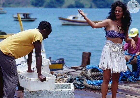 Na novela 'Mulheres de Areia', Vilma (Denise Milfont) e Servílio (Antonio Pompeo) também se casam. Cerimônia tripla de casamento foi gravada em Paraty