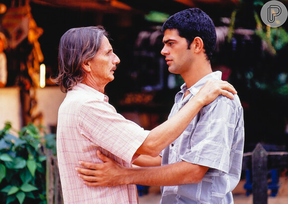 Na novela 'Mulheres de Areia', Chico Belo (Joel Barcellos) e o filho Tito (Eduardo Moscovis) se casam com Do Carmo (Lu Mendonça) e Glorinha (Gabriela Alves)