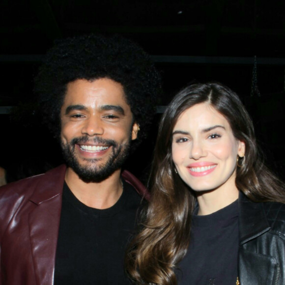 Camila Queiroz e Diogo Almeida se encontraram na festa do 100º capítulo da novela 'Amor Perfeito'