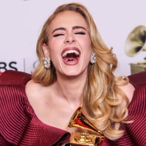 
Adele: mansão de R$ 280 milhões tem um detalhe hilário e surpreendente


