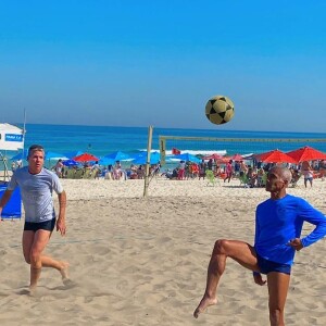 Romário tranquilizou os seguidores pelas redes sociais