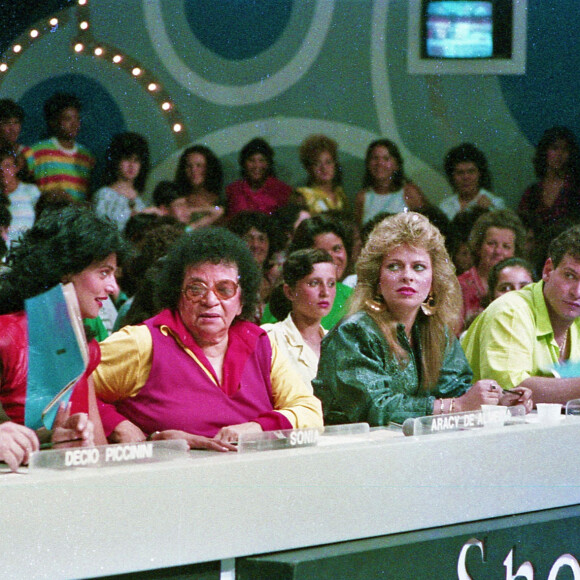 Christina Rocha também passou pela bancada de jurados do 'Show de Calouros' ao lado de Décio Piccinini, Sonia Lima, Luis Ricardo, Mara e Aracy de Almeida