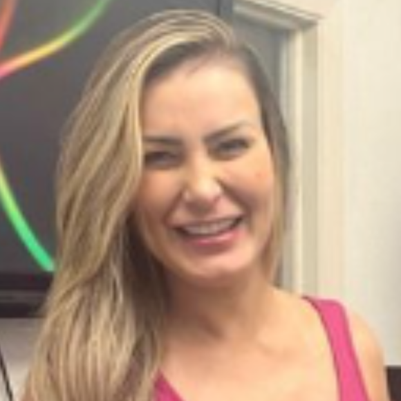 Andressa Urach mandou recado aos evangélicos: 'Reflitam sobre a importância da tolerância e do respeito à diversidade de pensamento'