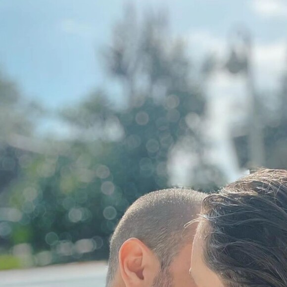 Carla Diaz terminou com Felipe Becari após viagem