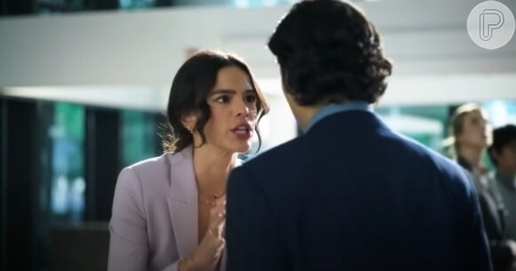 Bruna Marquezine depois que Salete correu agora pode ser Jenny Kord que está no filme americano 'Besouro Azul'.