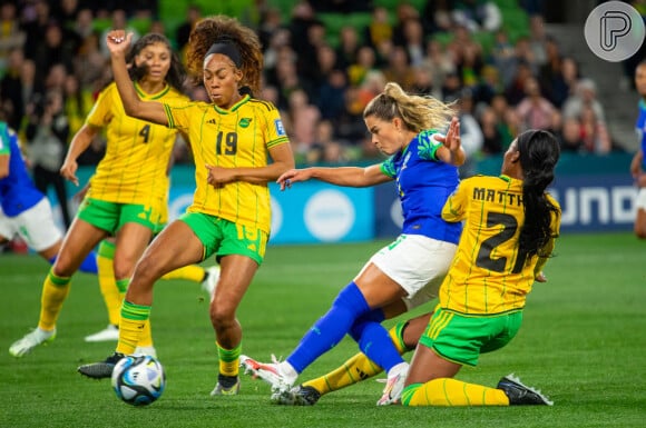 Brasil empatou o jogo contra a Jamaica. Só perdendo para a França na fase de grupos