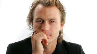 Heath Ledger: herança milionária causa crise entre familiares e filha do ator quase perde seu patrimônio