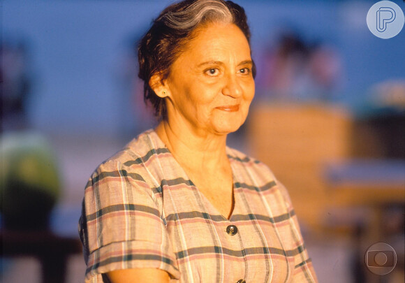 Mãe de Ruth (Gloria Pires), Isaura (Laura Cardoso) apoia filha a assumir lugar de Raquel (Gloria Pires) na novela 'Mulheres de Areia'
