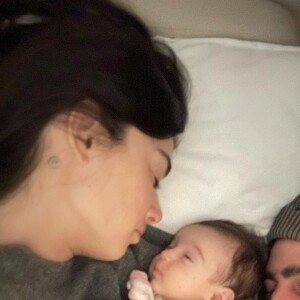 Thaila Ayala precisou se dedicar para Tereza que nasceu com cardiopatia e fez uma cirurgia no coração com apenas 2 meses.