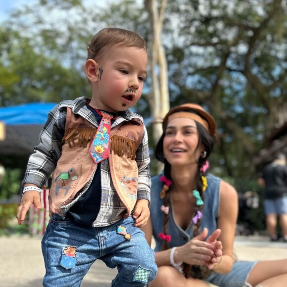 Thaila Ayala contou no 'Pod Delas' que Francisco criou um trauma após sua ausência para cuidar da filha mais nova.