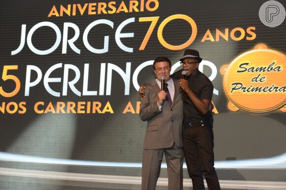Mumuzinho, que integra o time do programa 'Esquenta', também homenageou e foi homenageado pelo amigo Jorge Perlingeiro