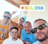 Neymar curtiu férias ao lado dos amigos