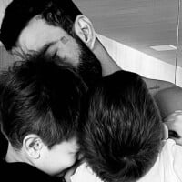 Andressa Suita reúne fotos de intimidade com Gusttavo Lima para destacar lado pouco conhecido do cantor com filhos