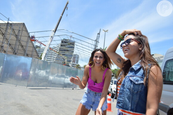 Anitta conhece circuito do Carnaval de Salvador, nesta terça-feira, 13 de janeiro de 2015