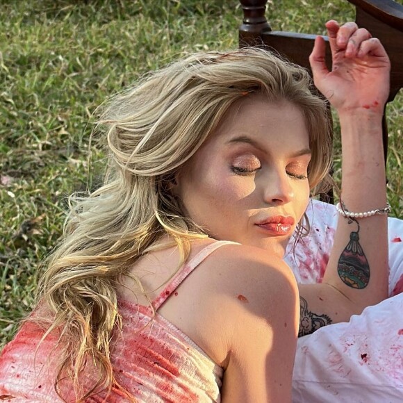 Luísa Sonza foi criticada porque há quem veja alusão à "abus* sex*al" no clipe 'Campo de Morango'