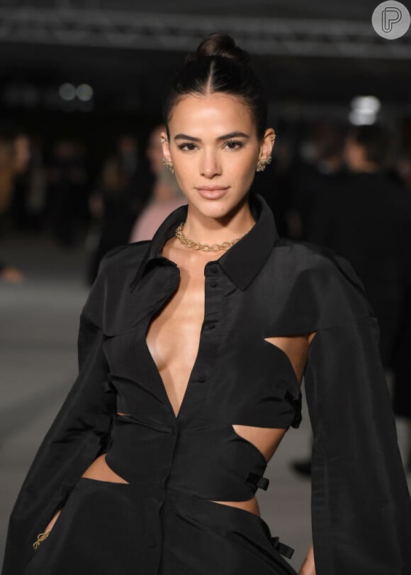 Além de atriz, Bruna Marquezine também é uma podesora influenciadora com mais de 44 milhões de seguidores