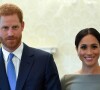 Príncipe Harry volta ao Reino Unido sem Meghan Markle a aumenta rumores de separação