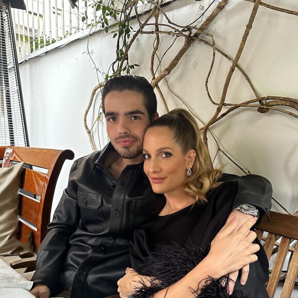 Filho de Faustão, João Guilherme namora a modelo Schynaider Moura