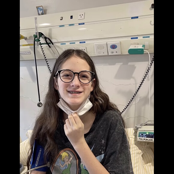 Filha de Schynaider Moura, Anne Marie, 14 anos, relatou falta de ar para subir escadas e a descoberta de que seria preciso receber um coração novo